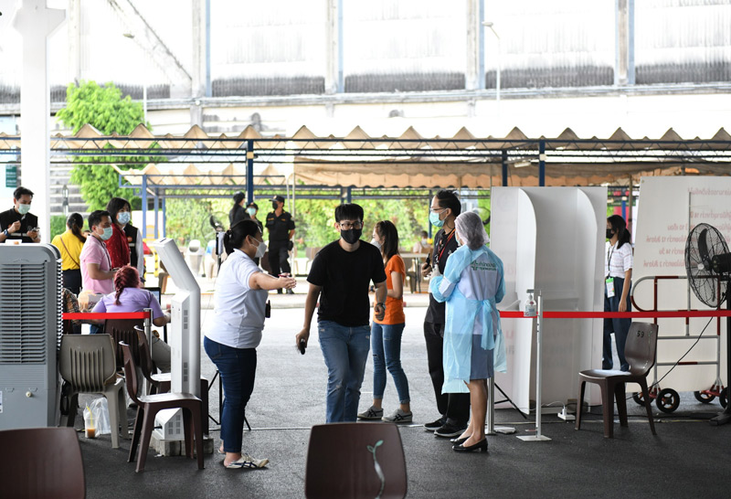 ผู้ว่าฯกทม.เชื่อสิ้นปีนี้ฉีดวัคซีนครบทุกคน