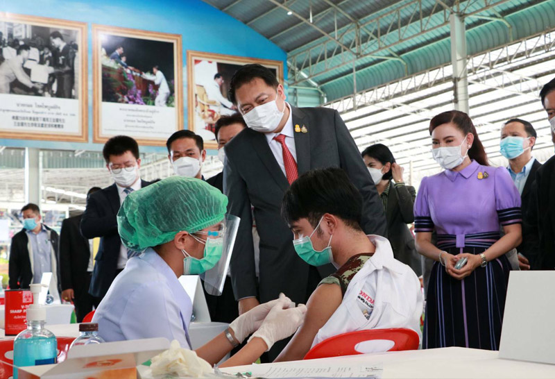 "สุชาติ"พอใจยอดฉีดวัคซีนม.33ทะลุ3แสนราย