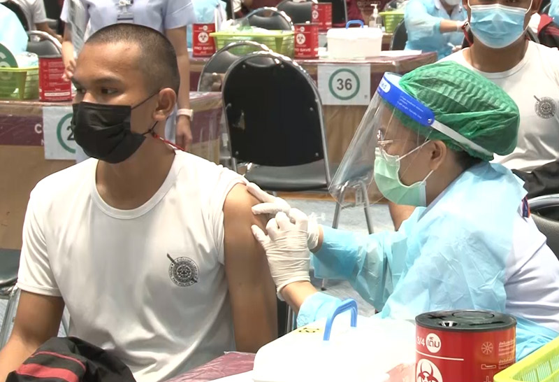 ฉีดวัคซีนโคราชคึกคักหลังได้แอสตราฯลอต2