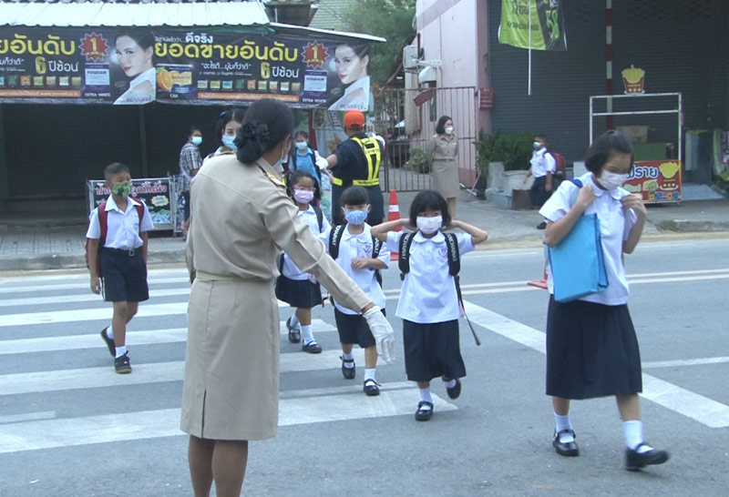 ชัยนาท เปิดเทอมวันแรก -4