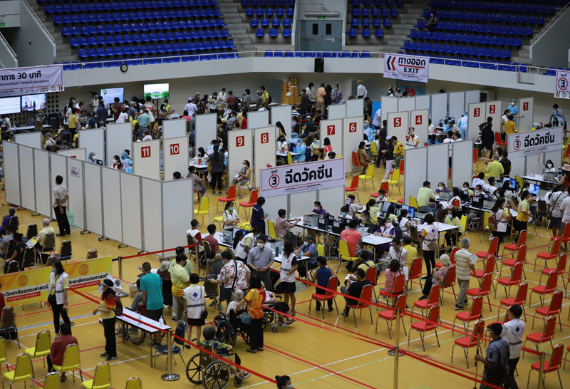 ผู้ว่าฯปทุมคาดศูนย์มธ.รังสิตฉีดวัคซีน1แสนคน/เดือน