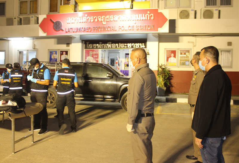 ยาบ้า-ซุกรถยนต์ปทุมฯ--1