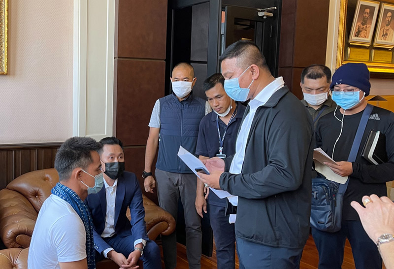 ลุงพล-มอบตัว-2