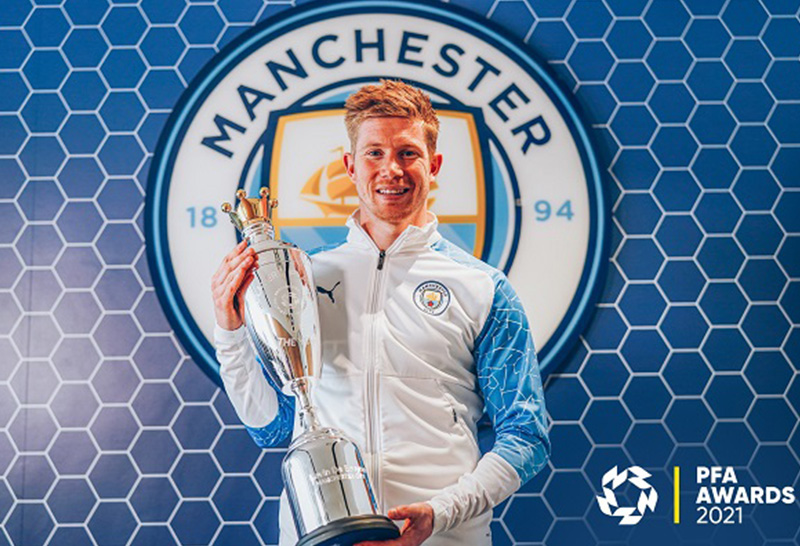 เควิน เดอ บรอยน์ ผงาดคว้ารางวัลนักเตะยอดเยี่ยมแห่งปีของพีเอฟเอไปครองเป็นปีที่ 2 ติดต่อกัน