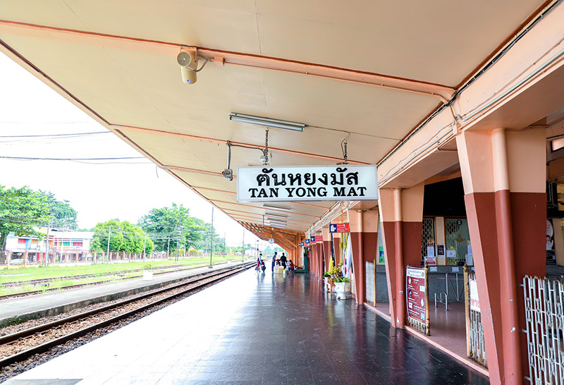 สถานีรถไฟตันหยงมัส ไร้ผู้คน!