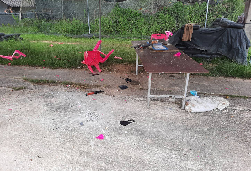 โจรใต้ ขว้างไปป์บอมบ์ใส่จุดตรวจโควิด ที่ อ.จะแนะ นราธิวาส