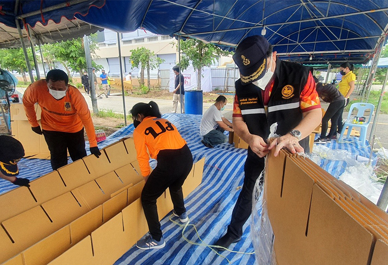 อ่างทอง เร่งเพิ่มเตียงในโรงพยาบาลสนาม-ตรวจเข้มโรงงานอุตสาหกรรม