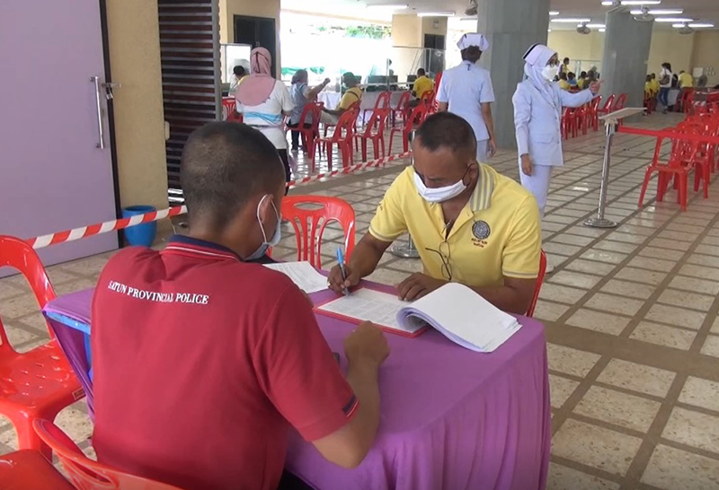 สำนักงานตำรวจแห่งชาติ ให้ ฮ.บินตรง นำส่งวัคซีนโควิด-19 ถึงตร.สตูล