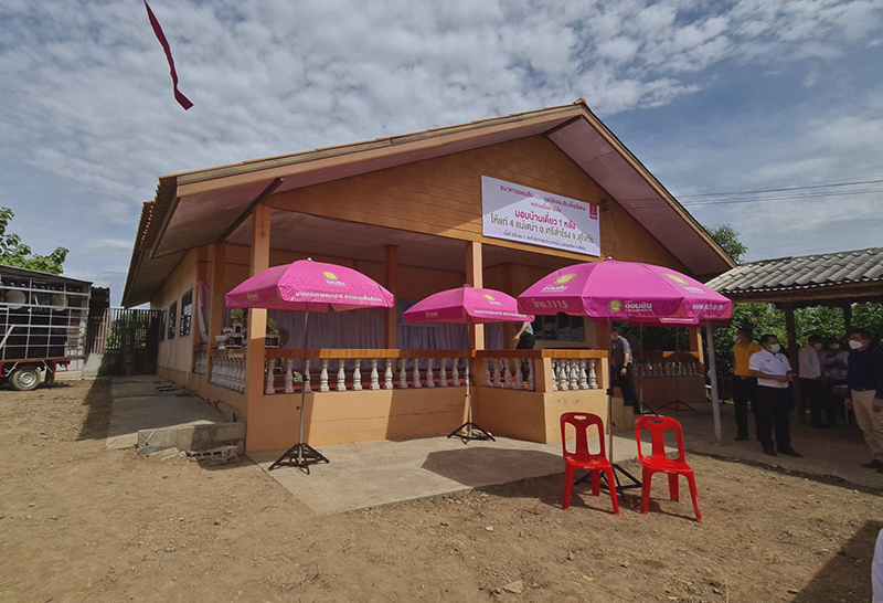 สมศักดิ์ - ธนาคารออมสิน ร่วมงานขึ้นบ้านใหม่ 4 แม่เฒ่า ที่สุโขทัย