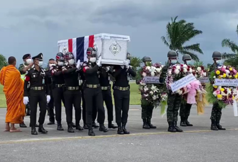 กองทัพภาคที่-4-จัด พิธีรับศพ ทหารผู้พลีชีพ 2