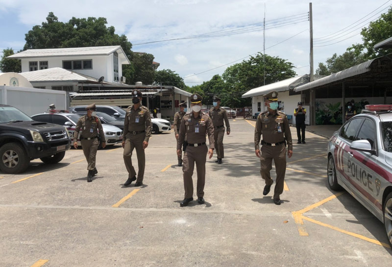 "บิ๊กอู๊ด"ตรวจเยี่ยมด่านคัดกรองโควิดอยุธยา