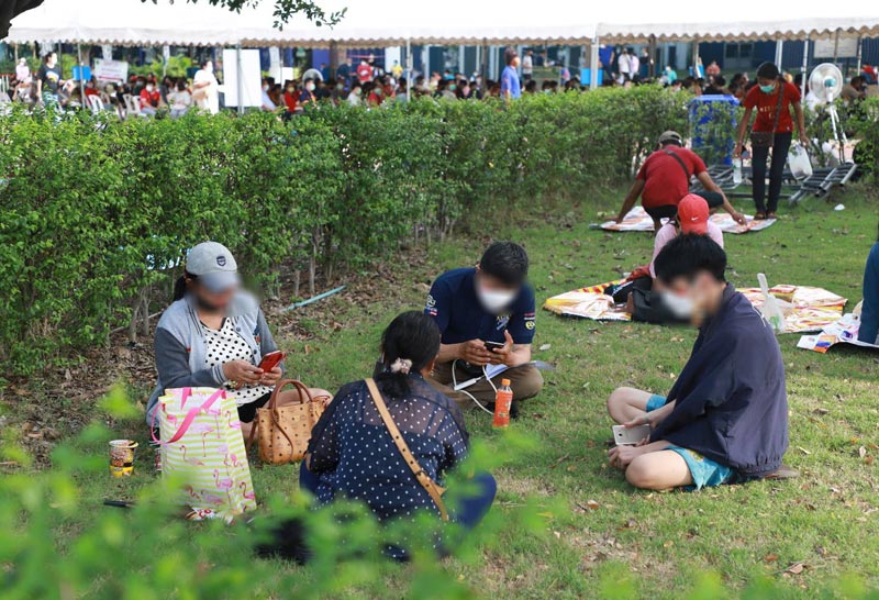 ตรวจคัดกรองโควิด สนามธูปะเตมีย์-5