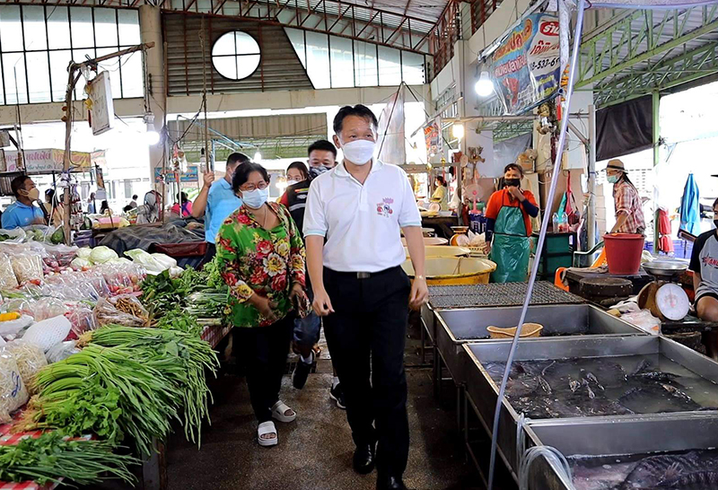 พ่อค้าแม่ค้า ตลาดสด อ.พล เฮ เทศบาลฯ มีมติงดเก็บค่าเช่า