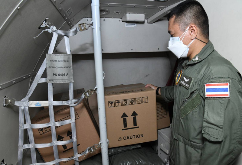 ทอ.จัดเครื่องบินนำส่งชุดตรวจโควิดให้รพ.3จชต.