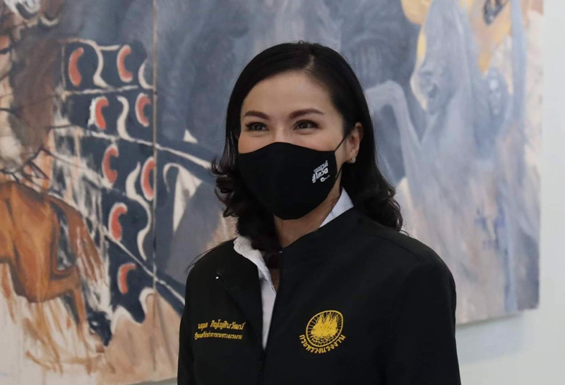 "นฤมล"ส่งทีมมอบข้าวกล่องทีมจิตอาสา