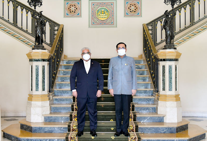 นายกฯหารือเอกอัครราชทูตบาห์เรนขยายความร่วมมือ