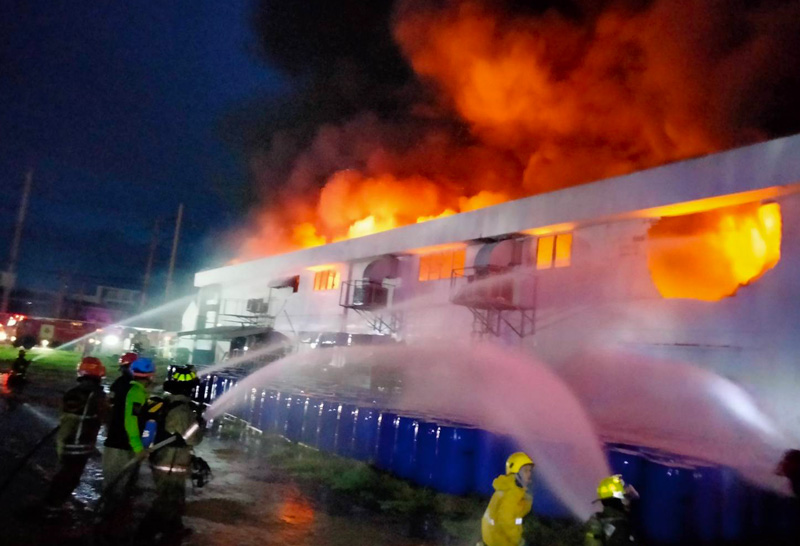 ไฟไหม้ลาดกระบัง-2