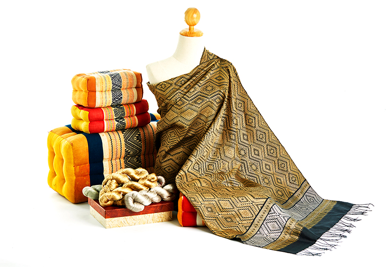 สนค. อัปเกรดผ้าไหมไทย ป้อนตลาดหลากหลาย ทำเฟอร์นิเจอร์ของแต่งบ้าน