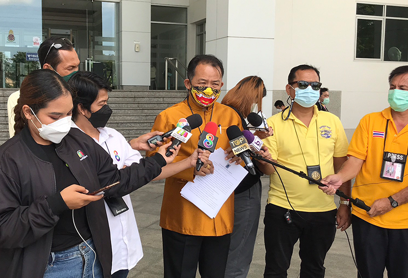 "ศรีสุวรรณ"ยื่นสอบจริยธรรม"มงคลกิตติ์"ท้าชกนายกฯ ผิดจริยธรรมร้ายแรง