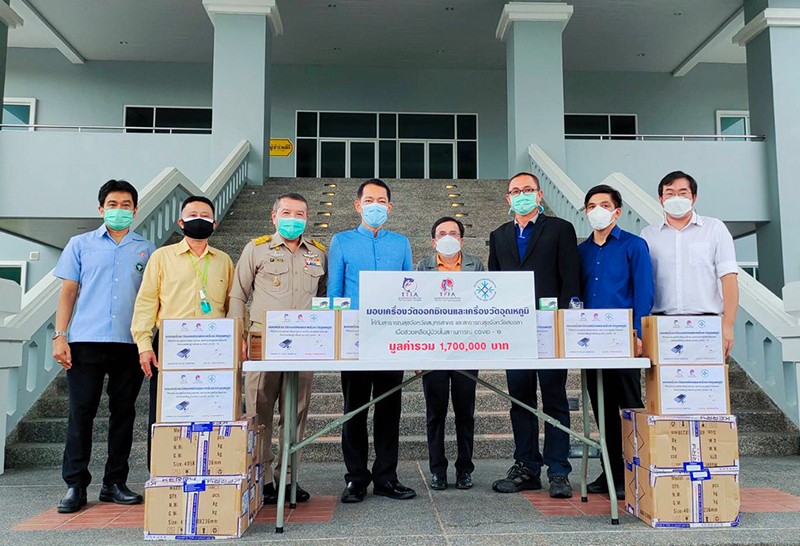 หอการค้าไทย จับมือสมาคมการค้า มอบอุปกรณ์การแพทย์ช่วยผู้ป่วยโควิด-19