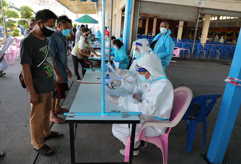 ก้าวไกลร่วมเป็นอาสาสมัคร"โครงการเเพทย์ชนบทบุกกรุง"