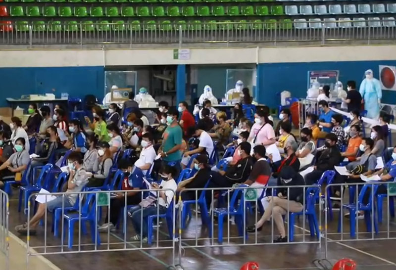 คนทยอยตรวจโควิดที่สวนลุมฯรับ500คน