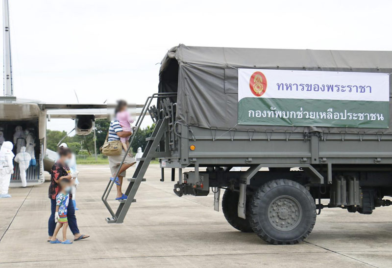 นายกฯกำชับทหาร-ตร.เสริมกำลังพื้นที่แดงเข้มช่วยปชช.