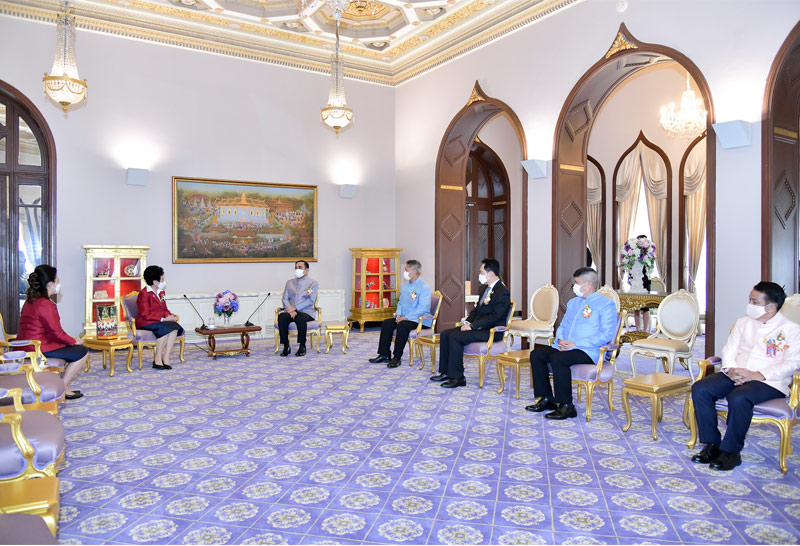 นายกฯร่วมประชาสัมพันธ์จำหน่ายดอกมะลิวันแม่