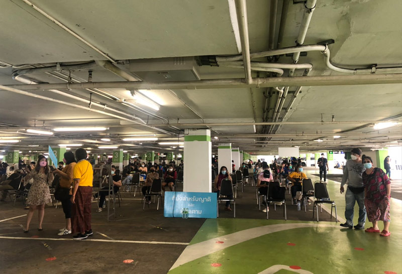 ปชช.ฉีดวัคซีนเซ็นทรัลลาดพร้าว-เปิด Walk in ผู้สูงอายุ คนท้อง