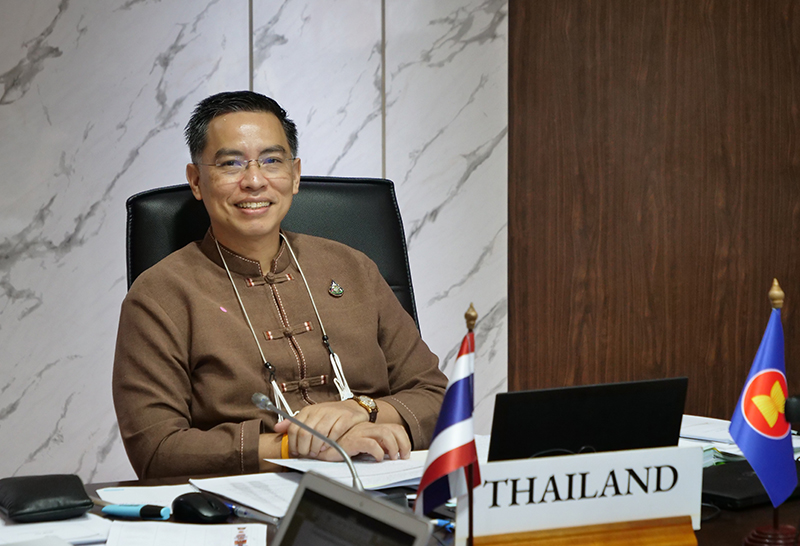 นายดวงอาทิตย์ นิธิอุทัย รองอธิบดีกรมเจรจาการค้าระหว่างประเทศ กระทรวงพาณิชย์