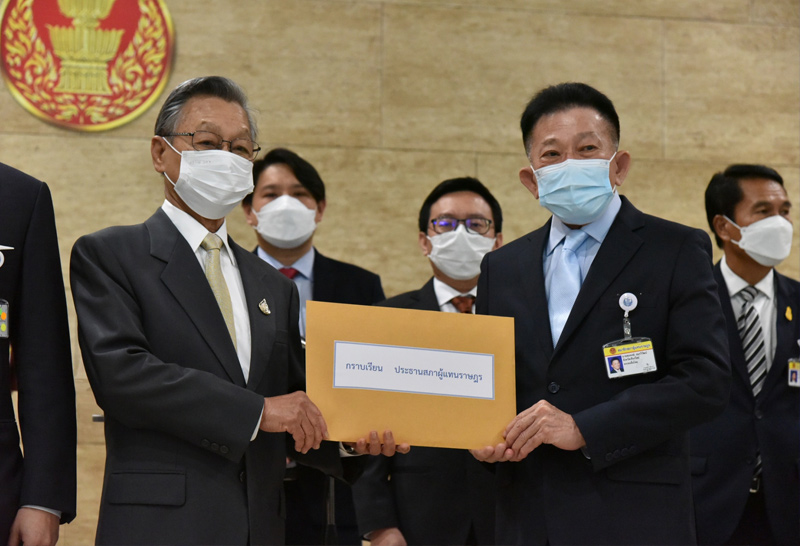 ฝ่ายค้านยื่นแล้วซักฟอกนายกฯพ่วง5รมต.