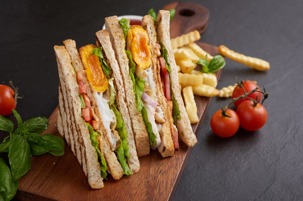 แซนวิชแฮมไข่ต้ม