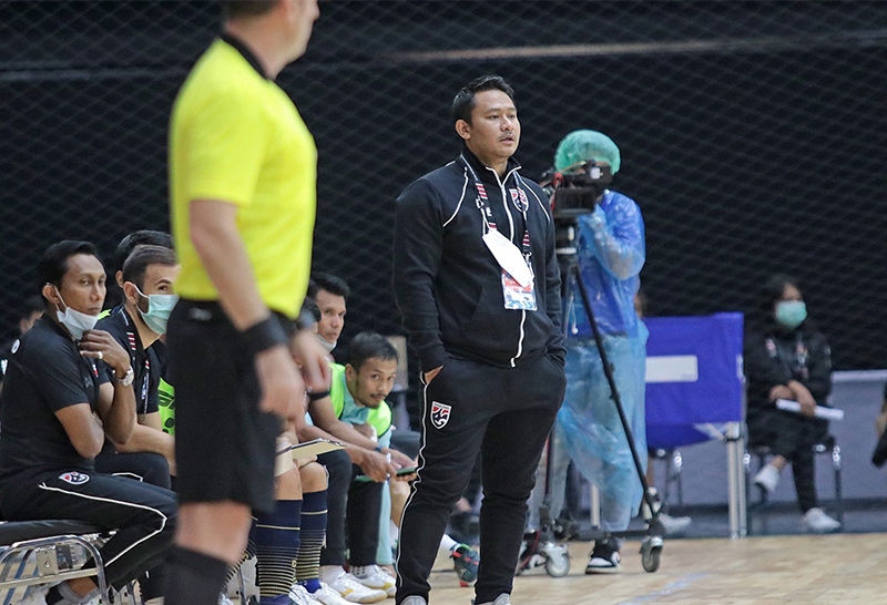 "โค้ชหมี" รับหนักใจ ตัดตัวแข้งโต๊ะเล็กลุยฟุตซอลโลก 2021