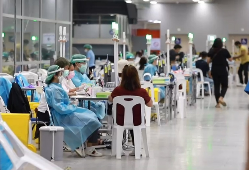 ปชช.ทยอยฉีดเข็มสองแอสตราฯศูนย์บางซื่อ