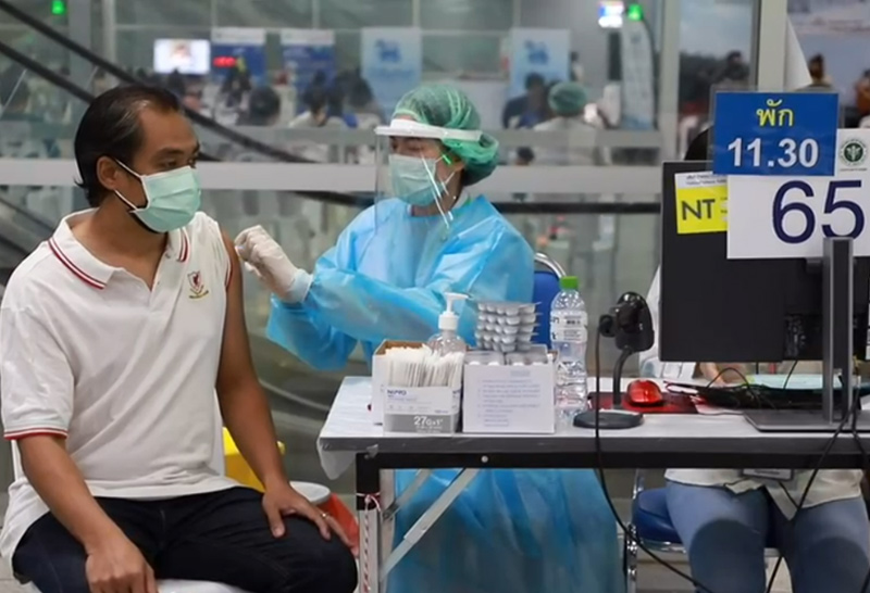 ปชช.ทยอยฉีดเข็มสองแอสตราฯศูนย์บางซื่อ