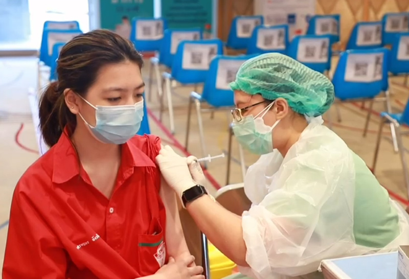 นักเรียนทยอยฉีดซิโนฟาร์ม-ผู้ปกครองมั่นใจ