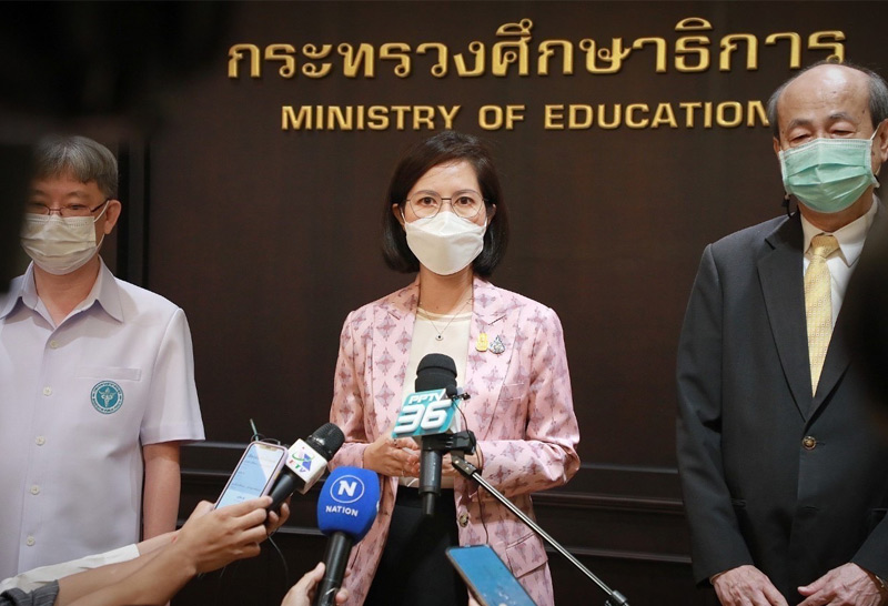 ศธ.พร้อมเปิดเรียนสถานศึกษาปลอดภัยเด็กรับวัคซีนถ้วนหน้า