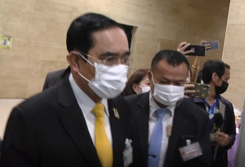 นายกฯอุบสยบแตกคอป่ารอยต่อโชว์กระเป๋าปัดใส่เงิน