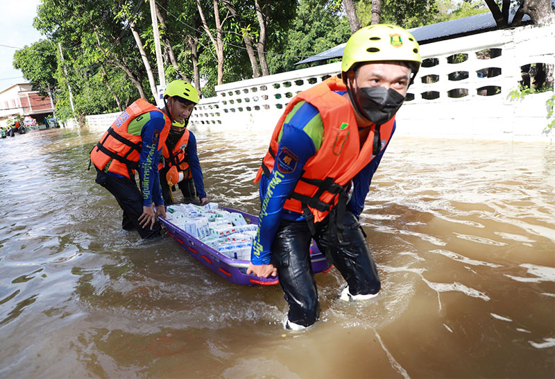 ลพบุรีวิกฤตท่วมหนัก อ.ลำนารายณ์เกือบ2เมตร-อพยพ ปปช.
