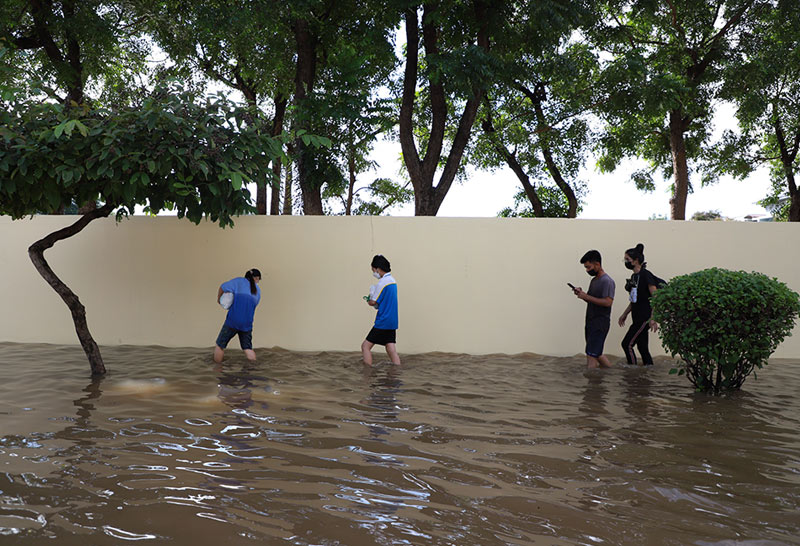 ลพบุรีวิกฤตท่วมหนัก อ.ลำนารายณ์เกือบ2เมตร-อพยพ ปปช.