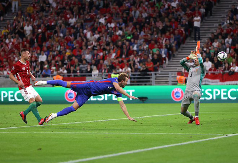อังกฤษ บุกอัด ฮังการี 4-0 นำฝูงเหนียวเเน่น