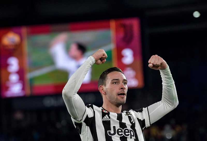 เดชิโญ่' ต่อสัญญายูเว่ถึงปี 2025