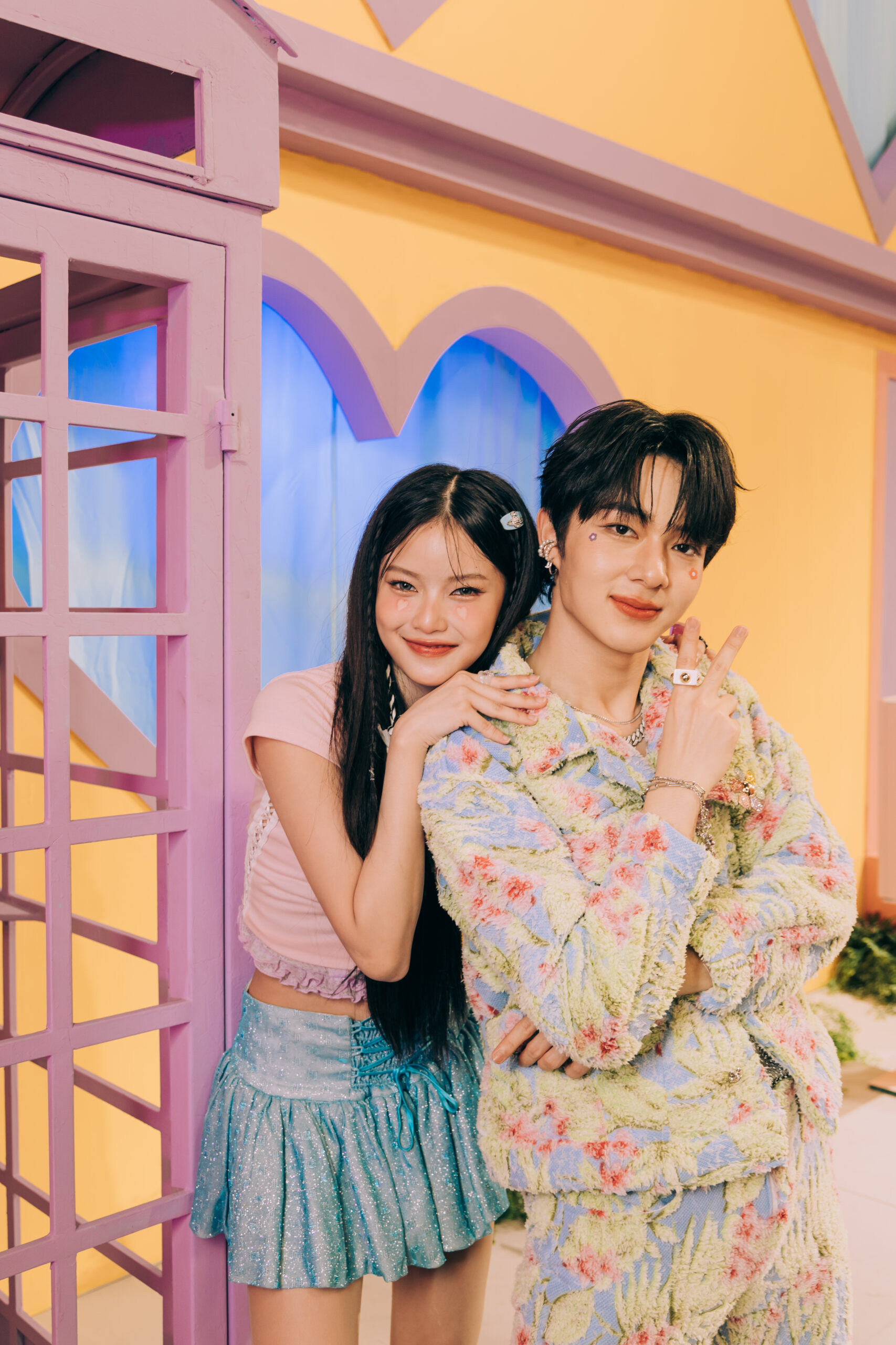 นุนิว ชวรินทร์