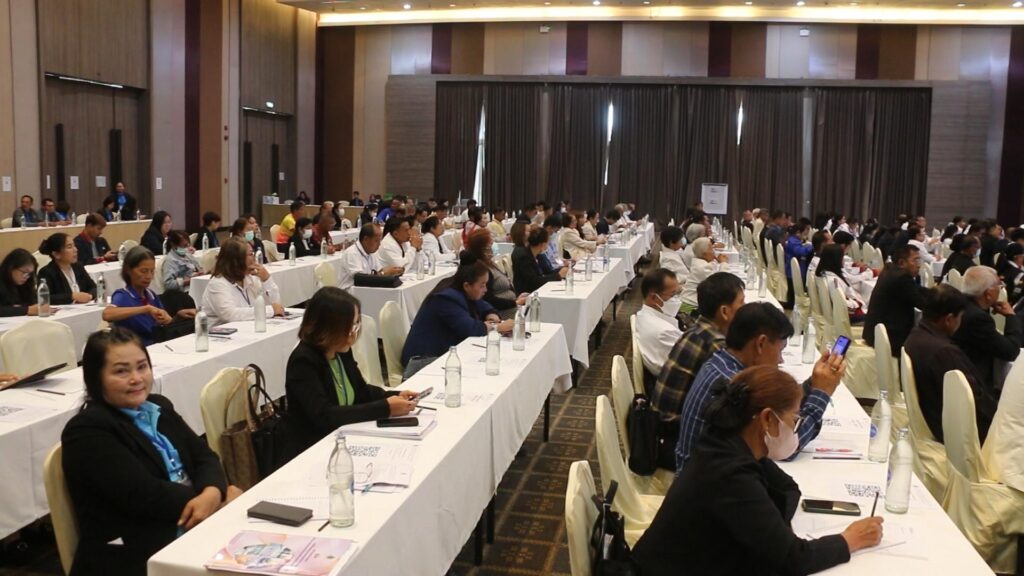 กกต.ติวเข้ม 52 สาขาพรรคทั่วอีสาน อย่าทำผิดกฏหมาย