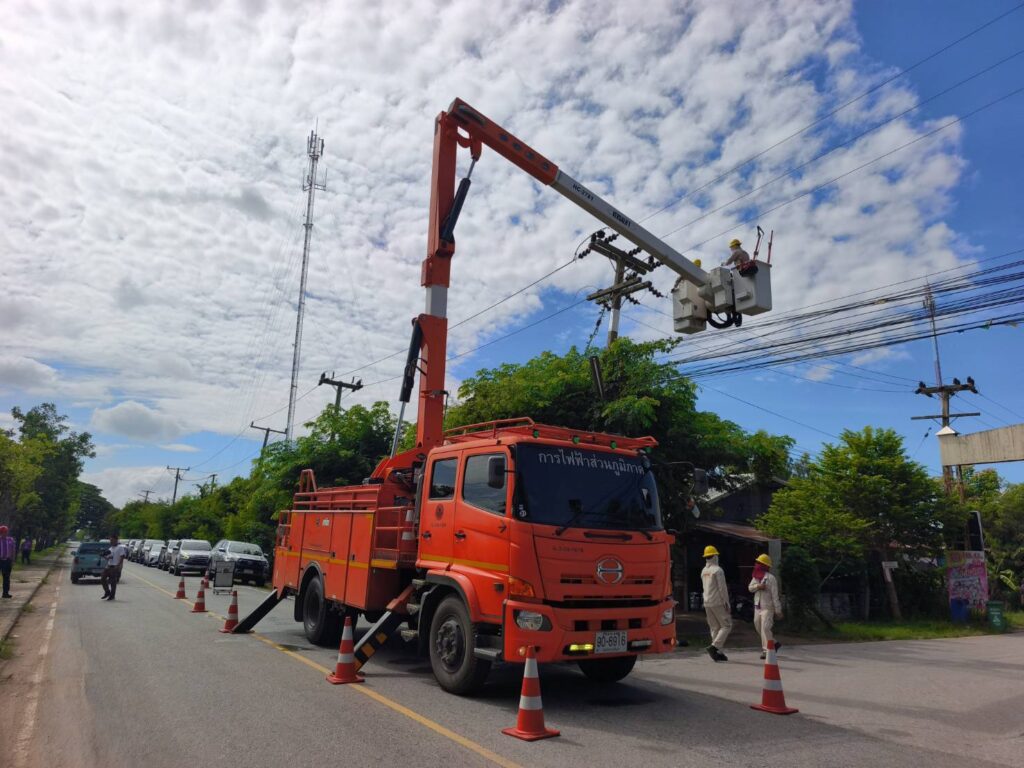 ไฟฟ้าโคราช ลุยปรับปรุงระบบจำหน่ายไฟ ป้องกันไฟฟ้าดับฤดูฝน