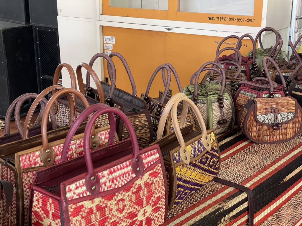 “พาณิชย์” ดันเสื่อกกทองใบฯ สร้างโอกาสการตลาด