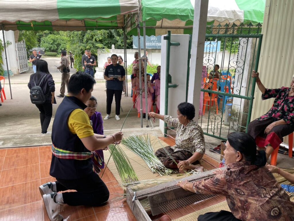 “พาณิชย์” ดันเสื่อกกทองใบฯ สร้างโอกาสการตลาด