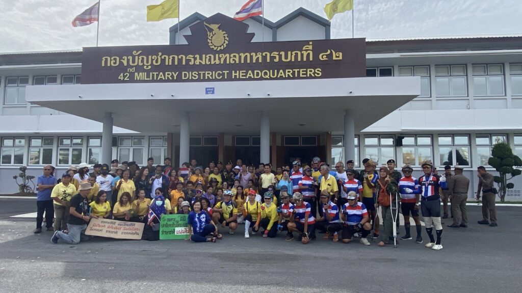 มวลชนคนสงขลา แสดงพลังให้กำลังใจเจ้าหน้าที่ทหาร