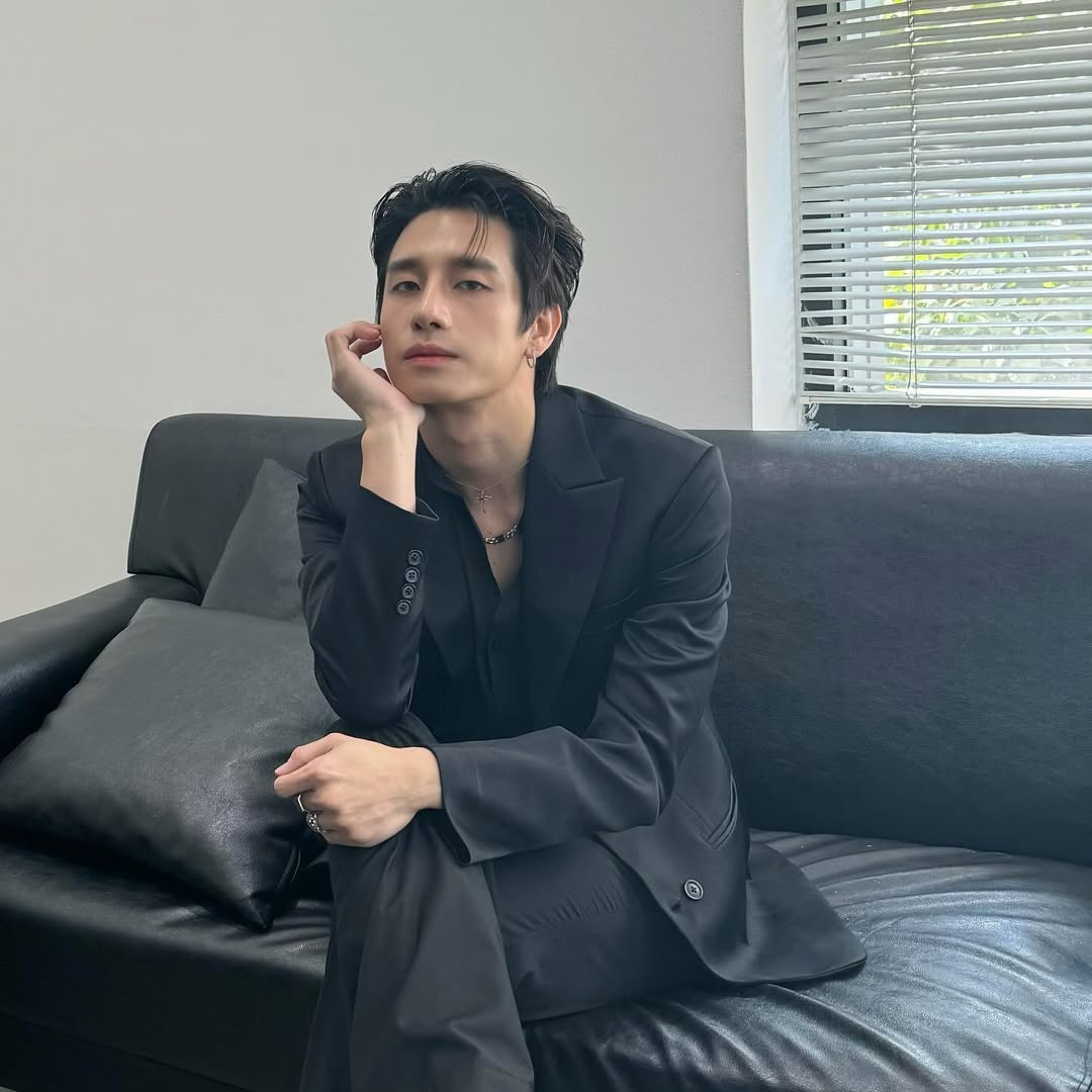 พร้อม ราชภัทร วรสาร