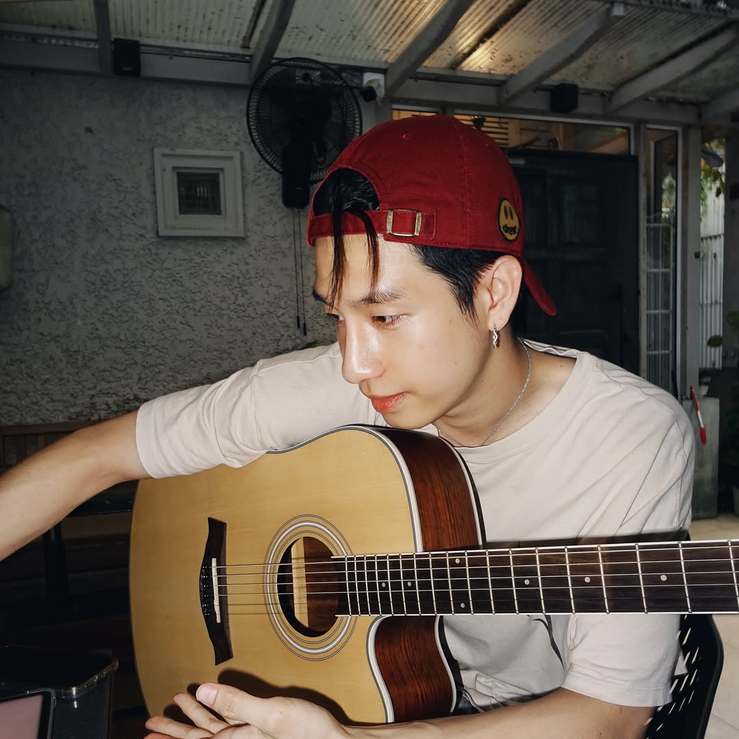 พร้อม ราชภัทร วรสาร